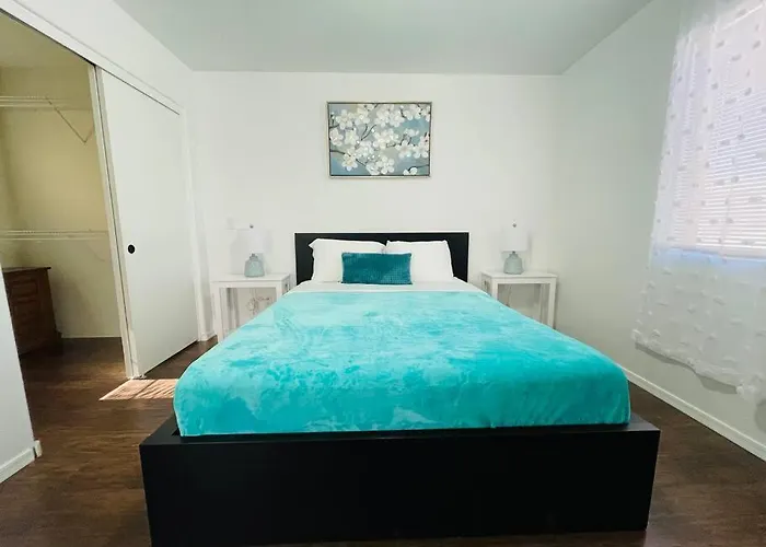 Holiday home Gorgeous Abode 3 Bedrooms Hide-out In *
